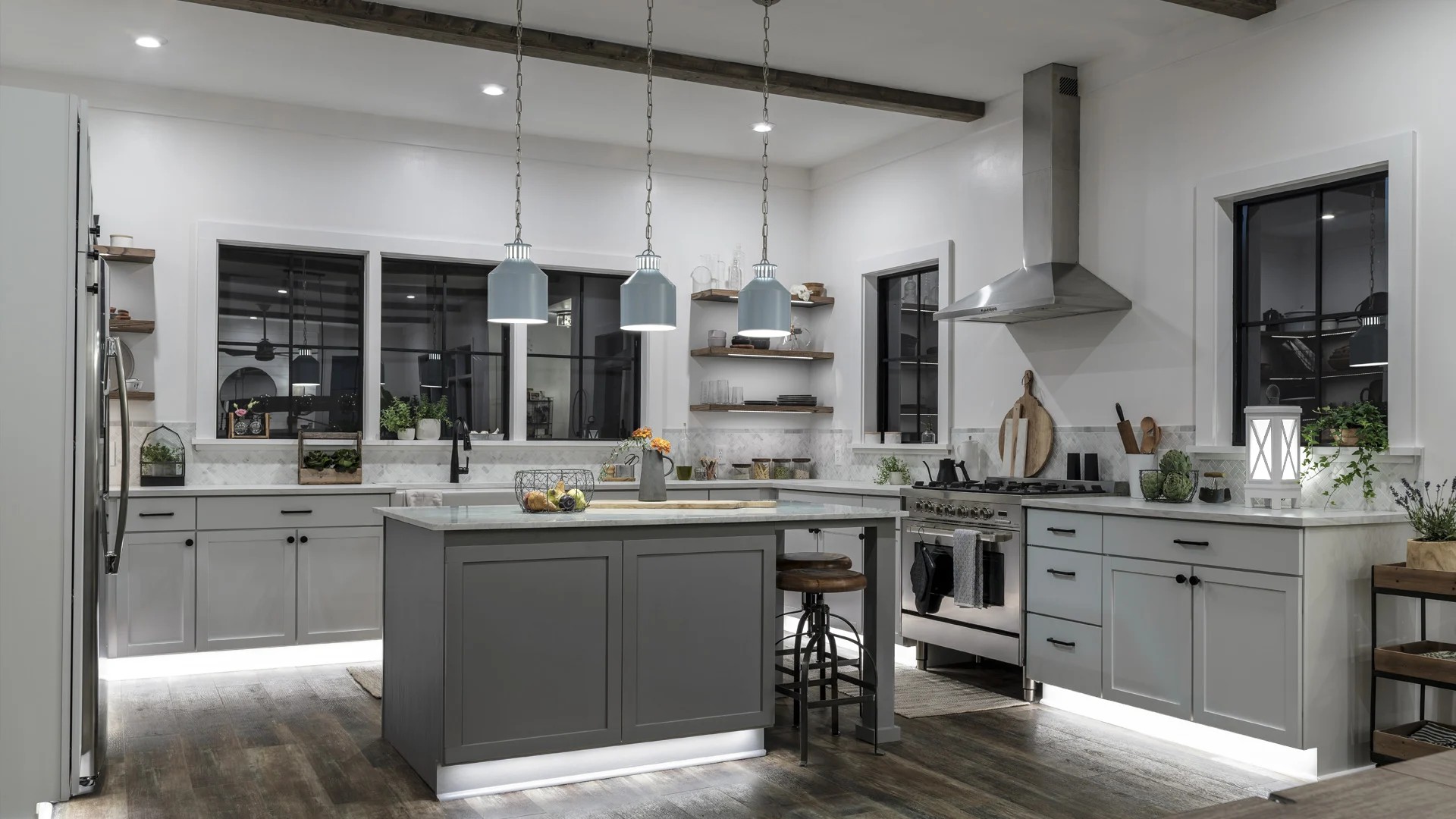 kitchen-modern-farmhouse-wide-night-tonsda